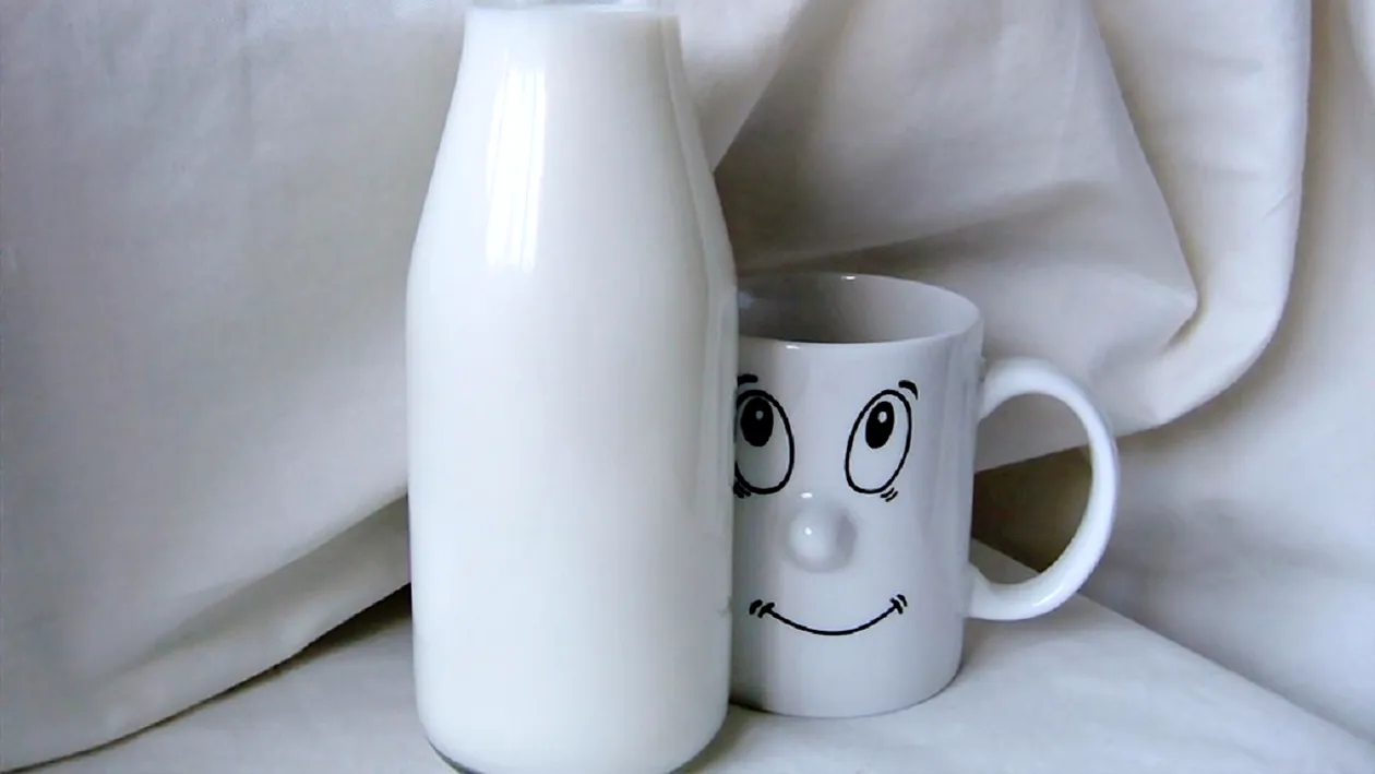 Cât de sănătos este laptele din comerț? Cum alegem, de fapt, laptele pe care îl cumpărăm și la ce trebuie să fim atenți atunci când citim etichetele