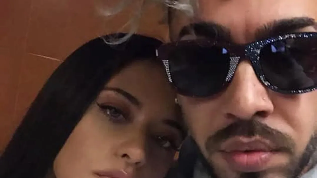 Oare cum l-a lăsat Antonia să iasă așa din casă! Cum a apărut îmbrăcat Alex Velea aseară, la premiera filmului 5Gang - Un Altfel de Crăciun