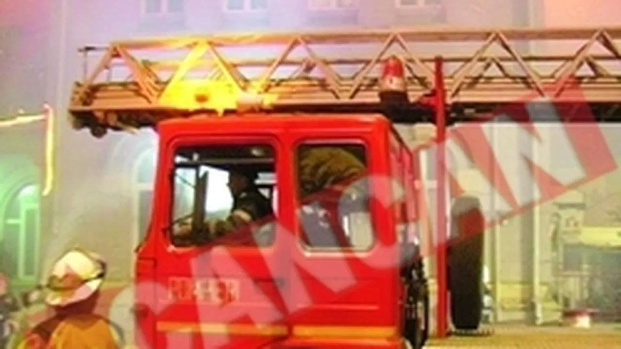 Flacari pe acoperisul Garii de Est