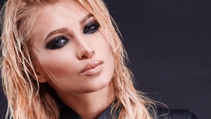 Ce a postat LORA pe pagina sa de Facebook, după ce DAN BADEA a rupt tăcerea şi a recunoscut că artista l-a înşelat