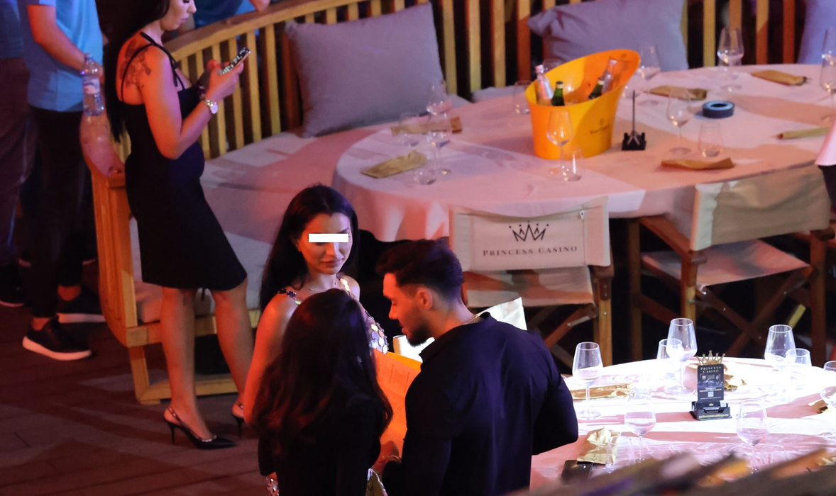S-au văzut, s-au plăcut, nu mai e mult până la sărut (Foto: CANCAN.RO)