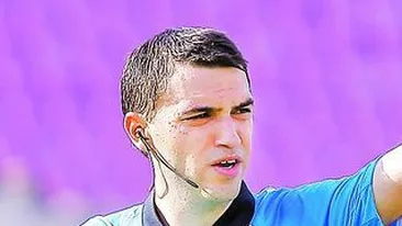 A condus accidentat partida Rapid-Dinamo! Hategan a arbitrat derby-ul cu tendinita