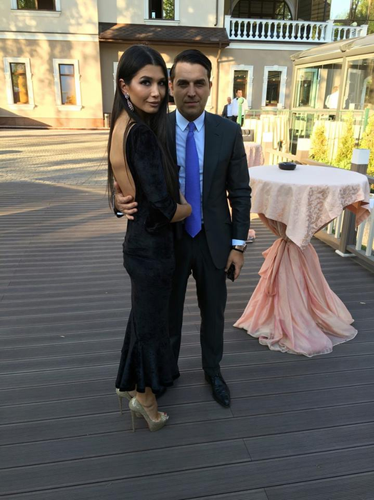 Elena Băsescu și Bogdan Ionescu, împreună în prima zi de grădiniță a celor doi copii ai lor