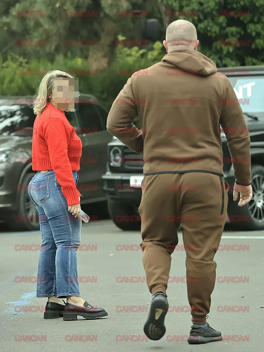 Francesco Gabriel Cheianu, la Adamo, alături de o tânără