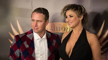 ANAMARIA PRODAN, apariţie de senzaţie pe stadion! Cum s-a îmbrăcat sexy-impresara!