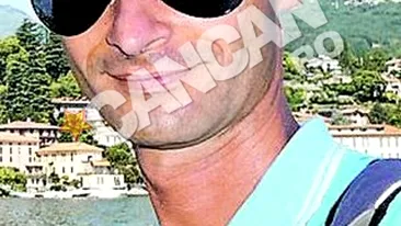 Elevi ai profesorului acuzat de pornografie infantila s-au adunat in fata scolii pentru a-l sustine