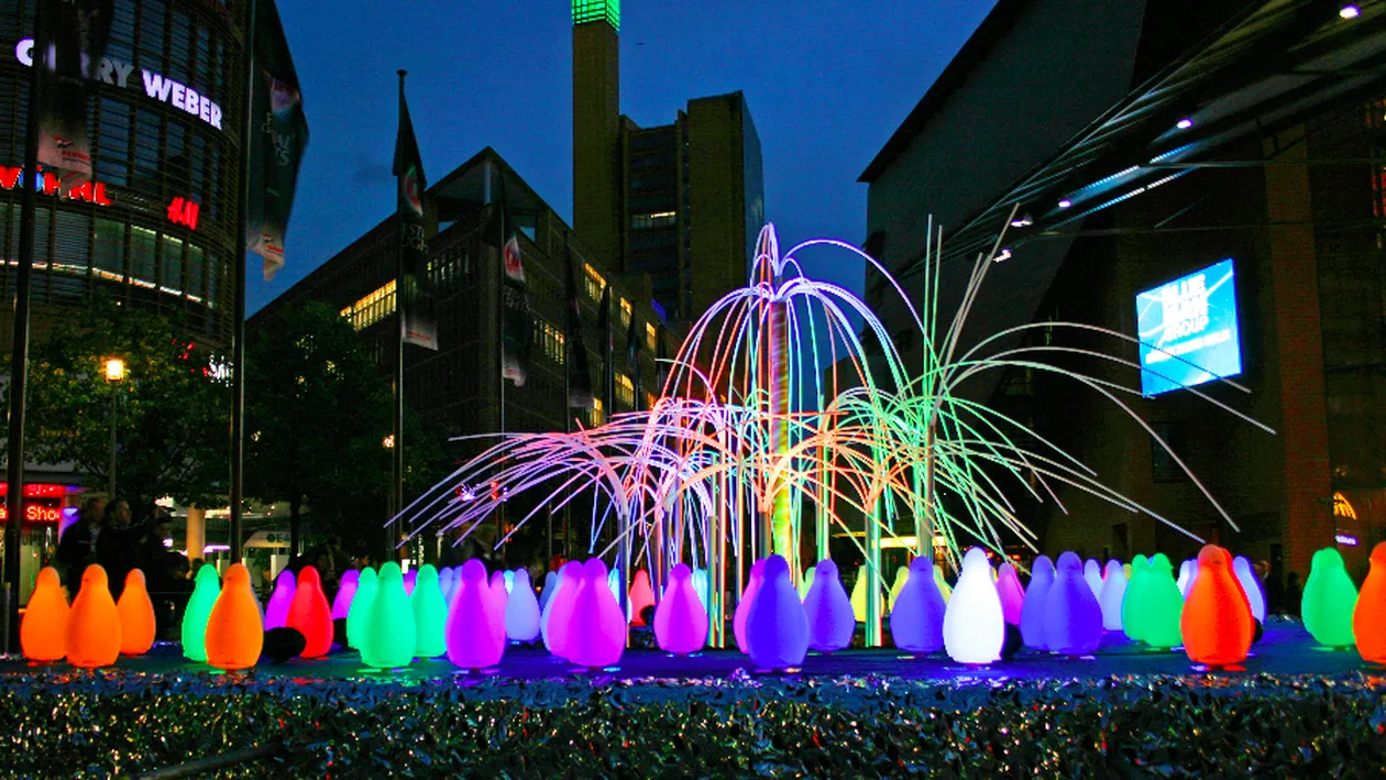 IMAGINI SENZAŢIONALE de la SPOTLIGHT, festivalul internaţional al luminii! | LIVE