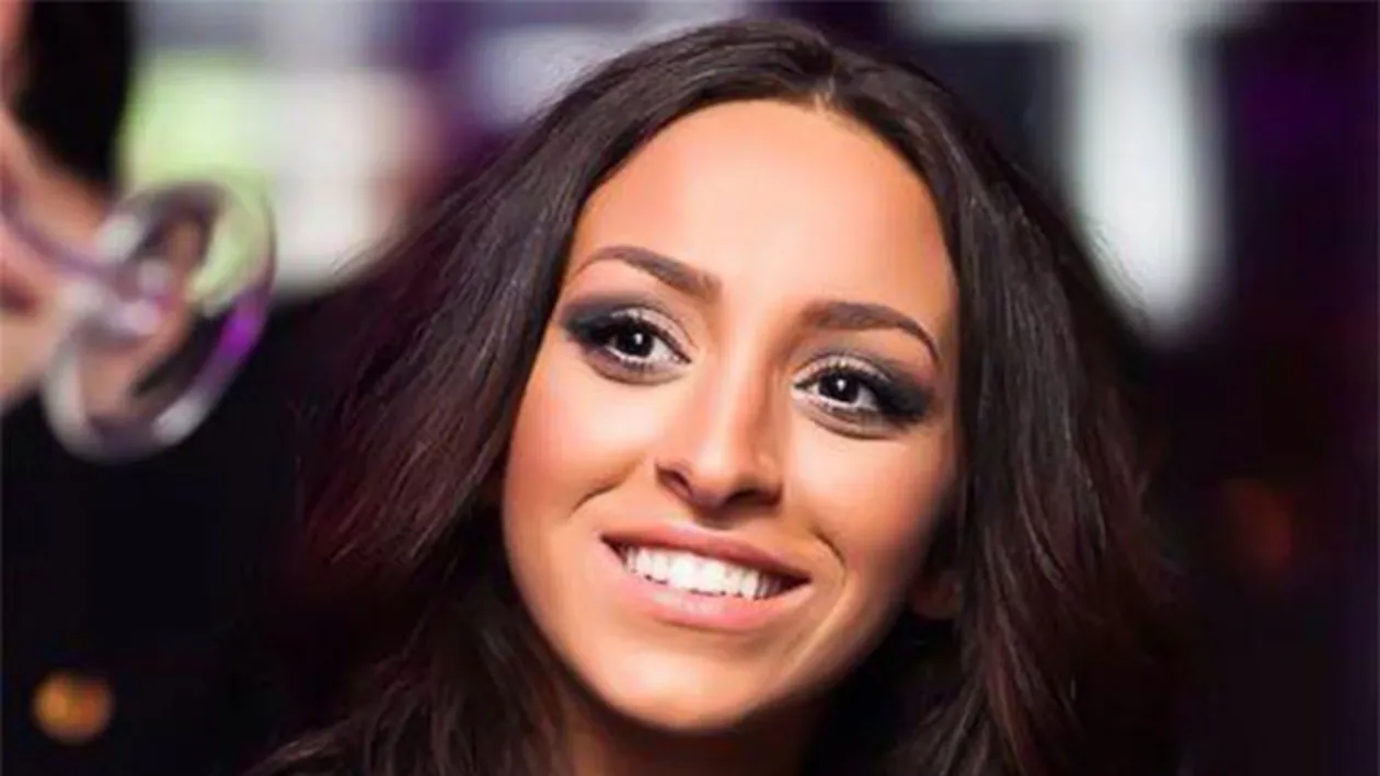 Stiati ca Ruby si-a operat nasul? In copilarie ma supara ca era un pic cam stramb! Uite cum arata INAINTE de rinoplastie!