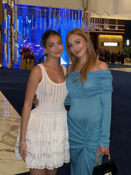 Iubitul Andreei Bostănică, darnic din cale-afară! Ce cadou le-a oferit prietenelor care au fost la ziua de naștere a influenceriței