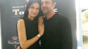 Nicoleta Luciu a avut parte de un cadou neasteptat de Ziua Femeii! Zsolt s-a dus dupa ea la un eveniment doar ca s-o sarute!