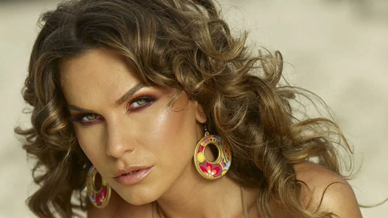 Anna Lesko, mai senzuala ca Antonia! Vezi o imagine care nu are nevoie de prea multe cuvinte! Sutienul i-a cazut usor si ...