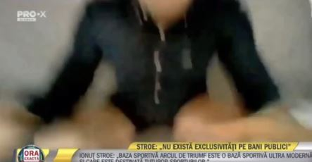 Ministrul Sportului, Ionuț Stroe, a rămas în chiloți, în direct la TV! Ce s-a întâmplat + reacția prezentatorului. VIDEO