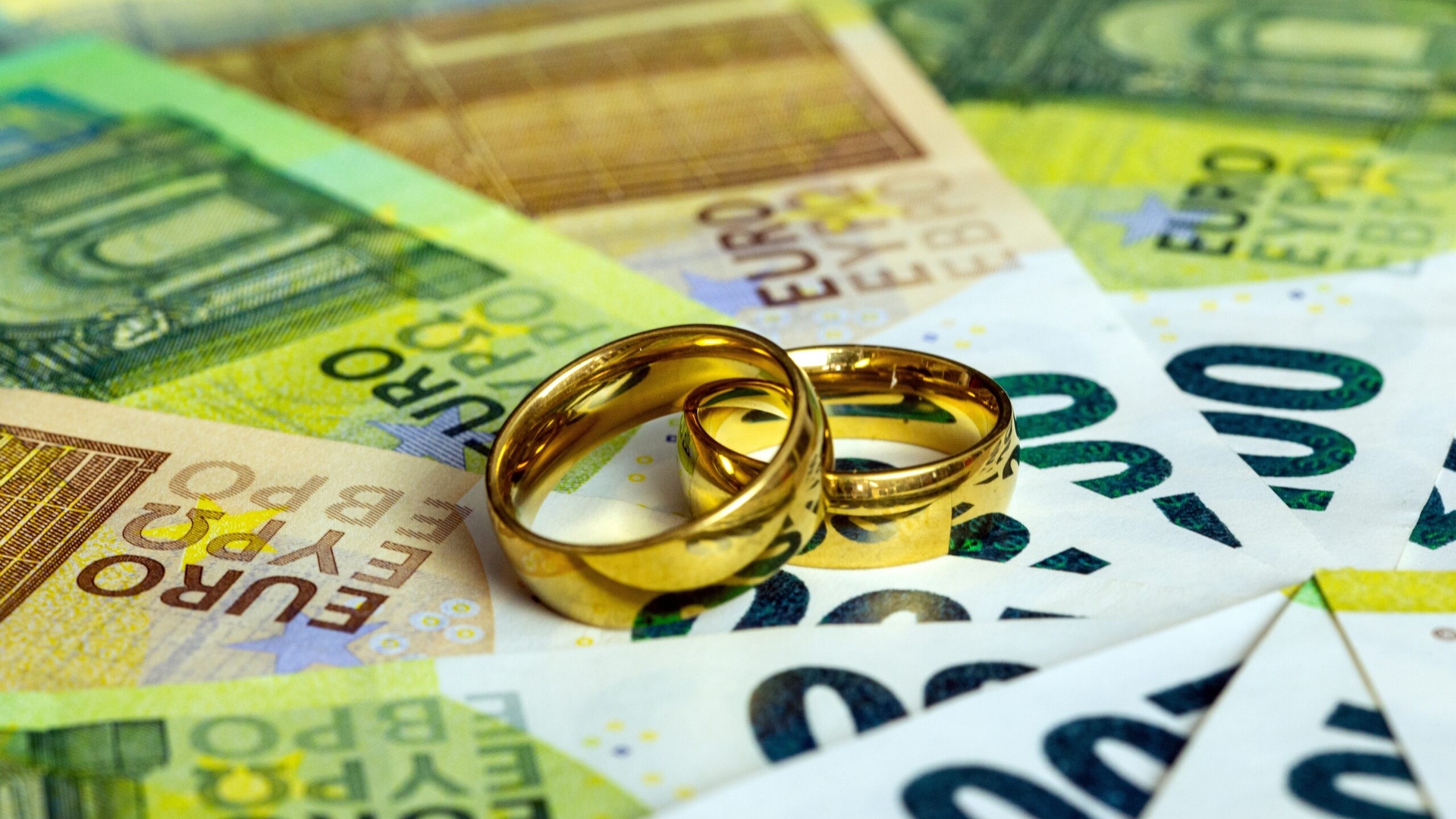 Italia introduce o taxă de 1.000 de euro pentru anumite căsătorii. Cine trebuie să plătească
