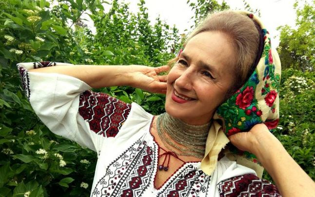 Sofia Vicoveanca, copilărie încercată de greutăți: ”O femeie a sfătuit-o pe mama să mă vândă”
