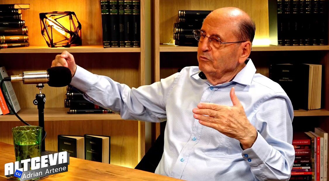 Dumitru Constantin Dulcan este invitatul lui Adrian Artene la podcastul „ALTCEVA”, care va putea fi vizionat sâmbătă, 3 septembrie, începând cu ora 19:00 (Foto: captură video)