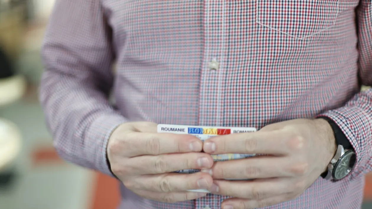 Noi reguli pentru românii care vor să își facă buletinul. Care sunt schimbările privind adresa din actul de identitate