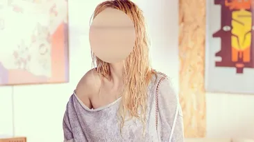 A ales cea mai ciudata culoare de par, a aparut in fata fanilor si s-a lasat pipaita de dansatoare! Despre ce cantareata e vorba?