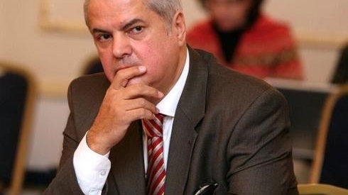 Adrian Năstase nu mai contestă pedeapsa în dosarul "Trofeul calităţii"!
