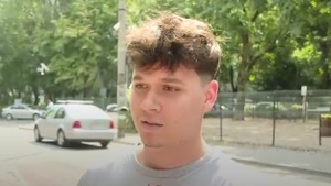 Ce a pățit băiatul din imagine, după ce a adormit la BAC: ”M-au trezit supraveghetoarele în...”