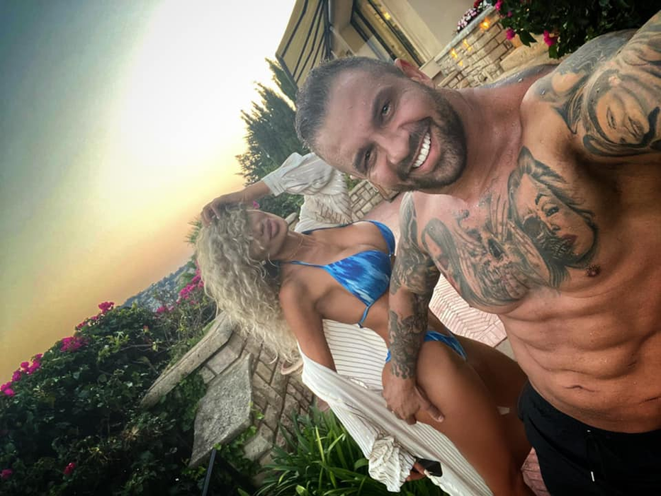 Bianca Drăgușanu a spus cine sunt persoanele care i-au orchestrat “atacul”: “Se presupunea că sunt prietenii mei, dar s-au vândut foarte ușor”. Apelul făcut după traumele la care a supus-o Alex Bodi