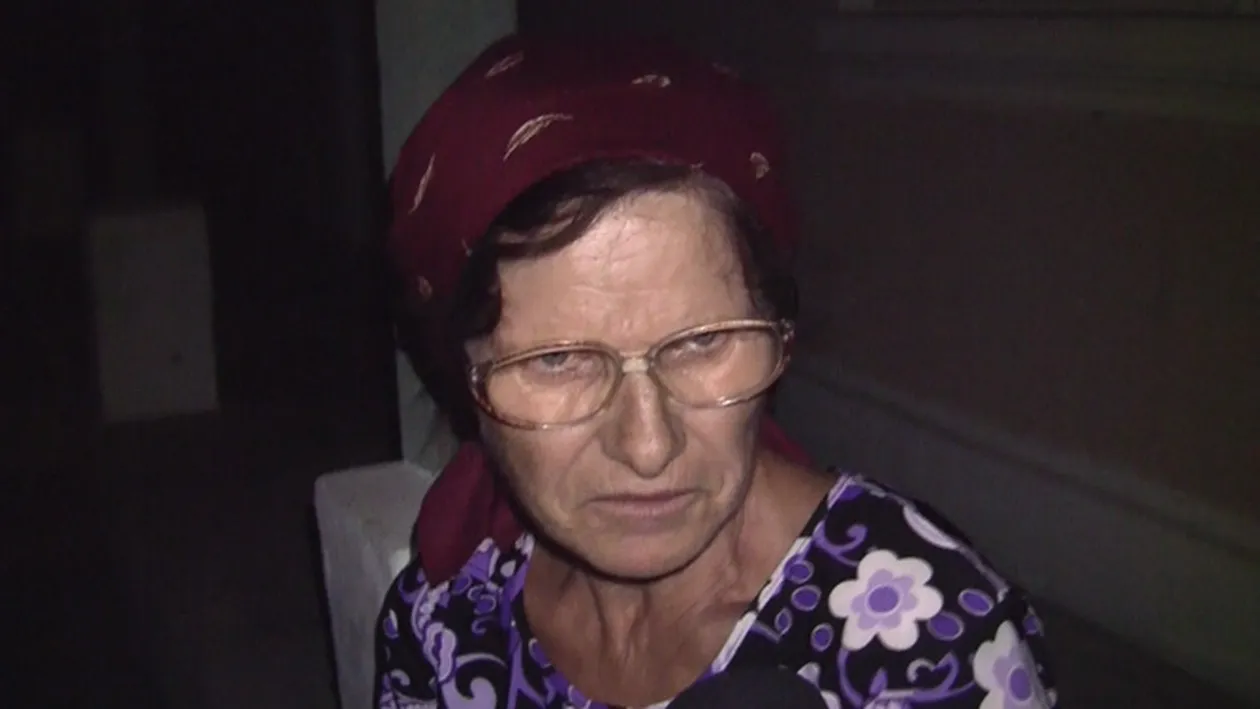 Mama violatoarei din Tulcea a facut pentru cancan.ro dezvaluiri uluitoare despre viata fiicei ei: Fostul sot al Luminitei umbla cu droguri si a fost traficant de carne vie. O tinea sub lacat, legata cu catuse si o batea de o rupea.