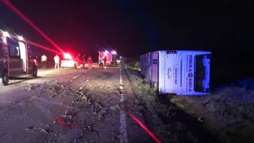 Un autocar cu 60 de persoane din Ucraina, răsturnat în Constanţa! A fost activat planul roșu de urgență