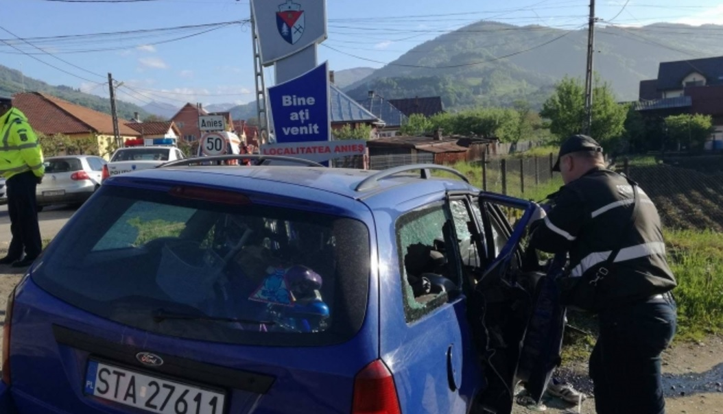 Imagini cutremurătoare! Cel mai cunoscut manelist din Bistriţa a murit într-un teribil accident rutier!