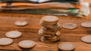 Curs valutar BNR, 19 decembrie 2025. Cât a ajuns să coste un euro