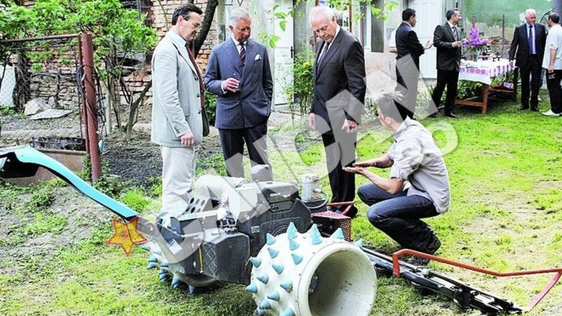 Cadou special de la un oaspete de rang inalt. Printul Charles a donat o cositoare in Covasna!
