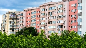 Românii care stau la bloc trebuie să știe asta. Asociația te poate obliga să faci curățenie în apartament