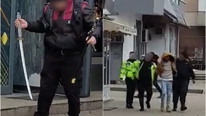 S-a crezut „samurai”! Un tânăr din Târgu-Neamț a intrat cu sabia într-o sală de jocuri. Ce s-a întâmplat la scurt timp
