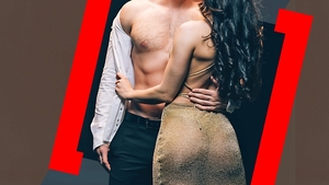 Iubita unui actor celebru, surprinsă într-un hotel cu unul dintre colegii lui! Trădare mare în showbiz