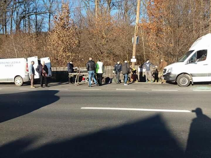 Moarte suspectă! Un bărbat a fost găsit mort în maşină, pe marginea drumului!