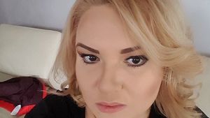 A slăbit şi acum e tare mândră de cum arată! Viorica de la Clejani şi-a surprins prietenii cu un selfie de sărbătoare