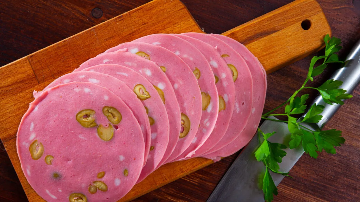 Ingredientele din care este făcut parizerul de post din LIDL. Ce mănânci, de fapt