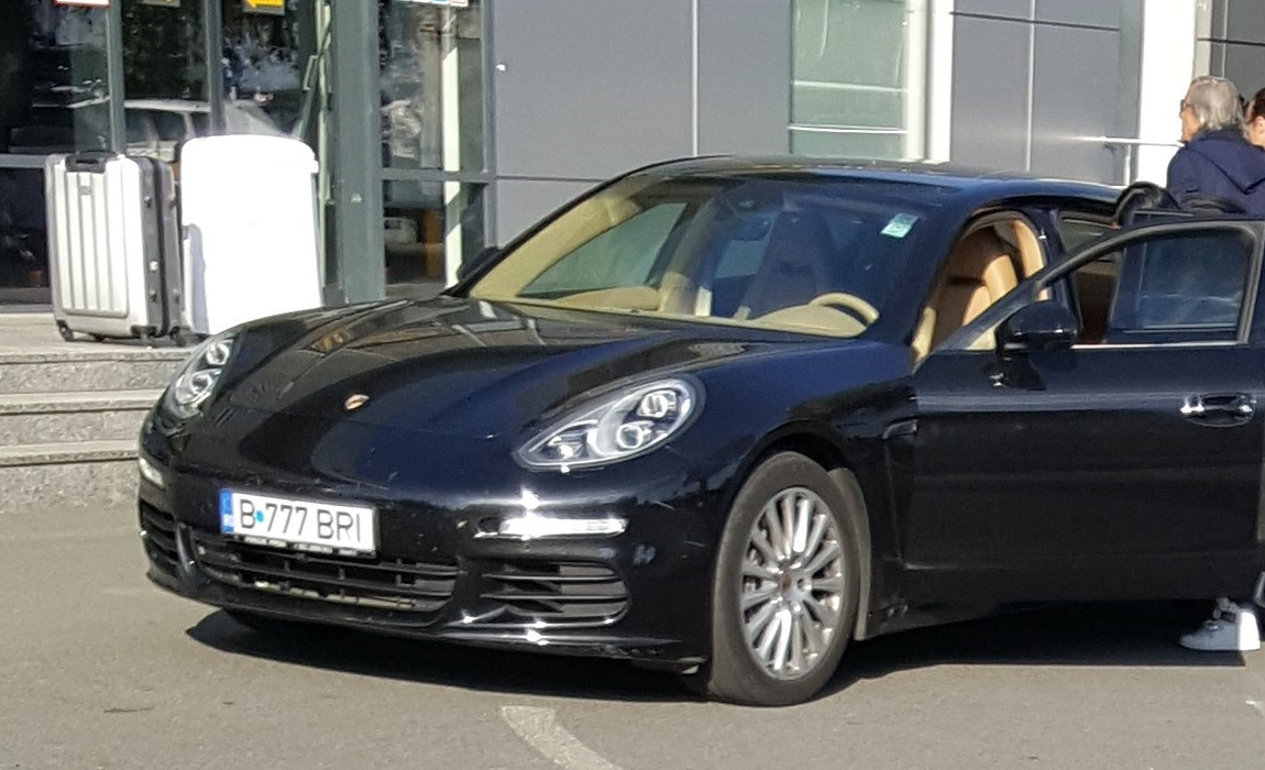 Brigitte i-a făcut bagajele lui Ilie Năstase şi l-a trimis la Bucureşti
