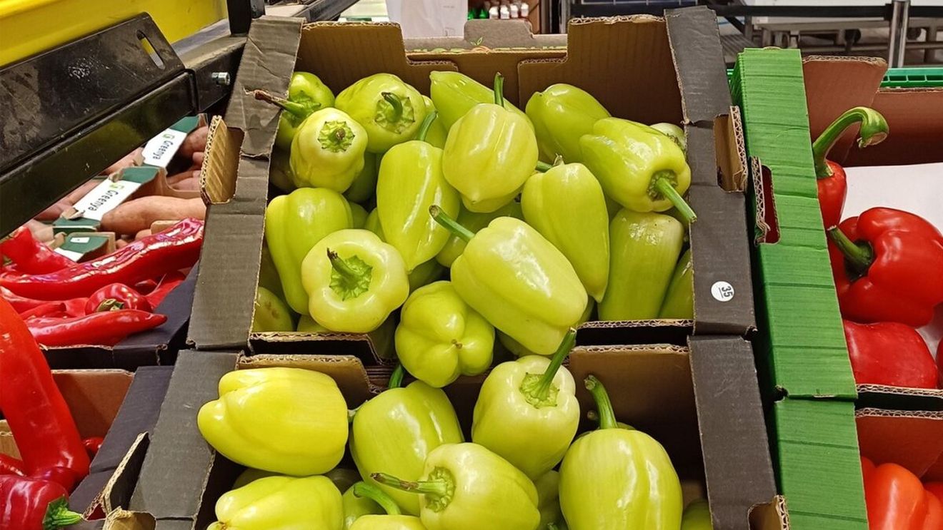 Cât costă 1 kg de ardei gras Bianca în supermarketurile românești. Clienții au crezut că este o eroare