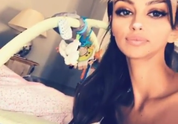 Mădălina Ghenea e considerată una din cele mai frumoase femei din lume