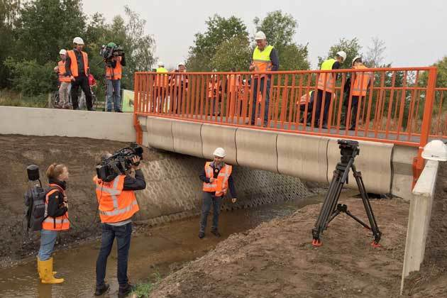 Aşa arată primul pod din lume realizat în premieră doar cu ajutorul unei imprimante 3D! Iată în ce ţară a fost inaugurat
