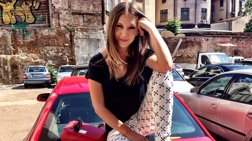 Adela Popescu, fara pic de machiaj! Reactia fanilor a dat-o pe spate pe vedeta