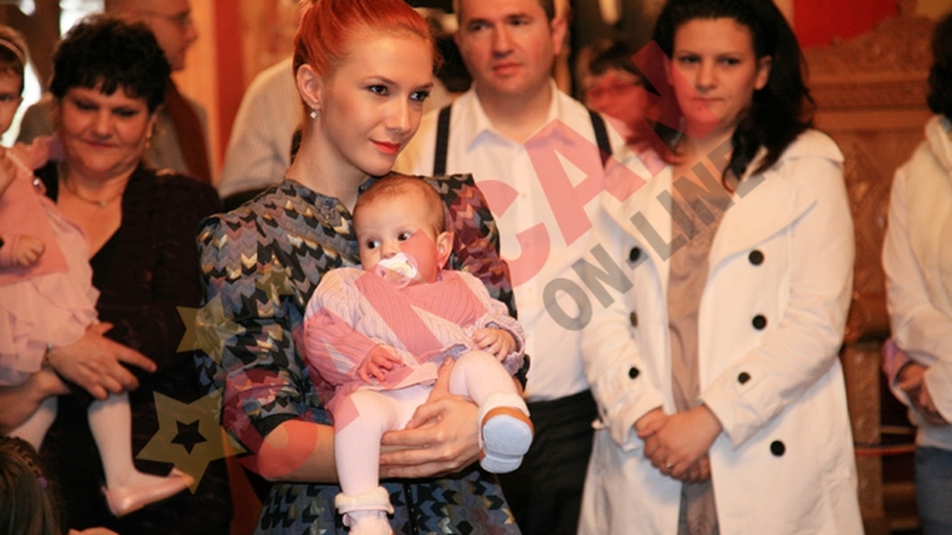 Adela Popescu a fost nasa de botez a nepotei sale, Natalia Elena