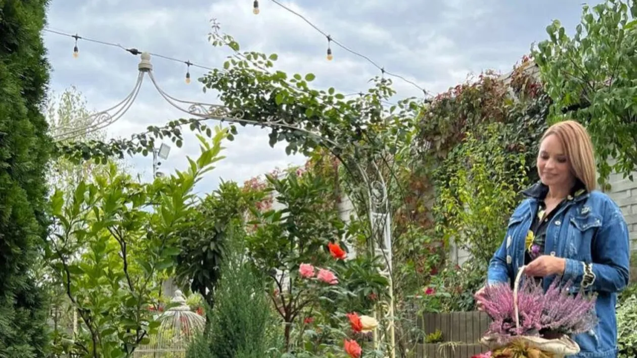 Imagine de colecție cu Andreea Marin. Cum arăta „Zâna surprizelor” în copilărie