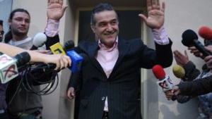 Gigi Becali isi ajuta cu bani fostii colegi de celula: "Nu ma intereseaza pentru ce infractiuni au fost inchisi"