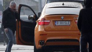 Sile Camataru a dat 100.000 de euro pe un SUV portacaliu, dar nu s-a plimbat decat 3 luni cu el! Vezi pe mainile cui a ajuns!