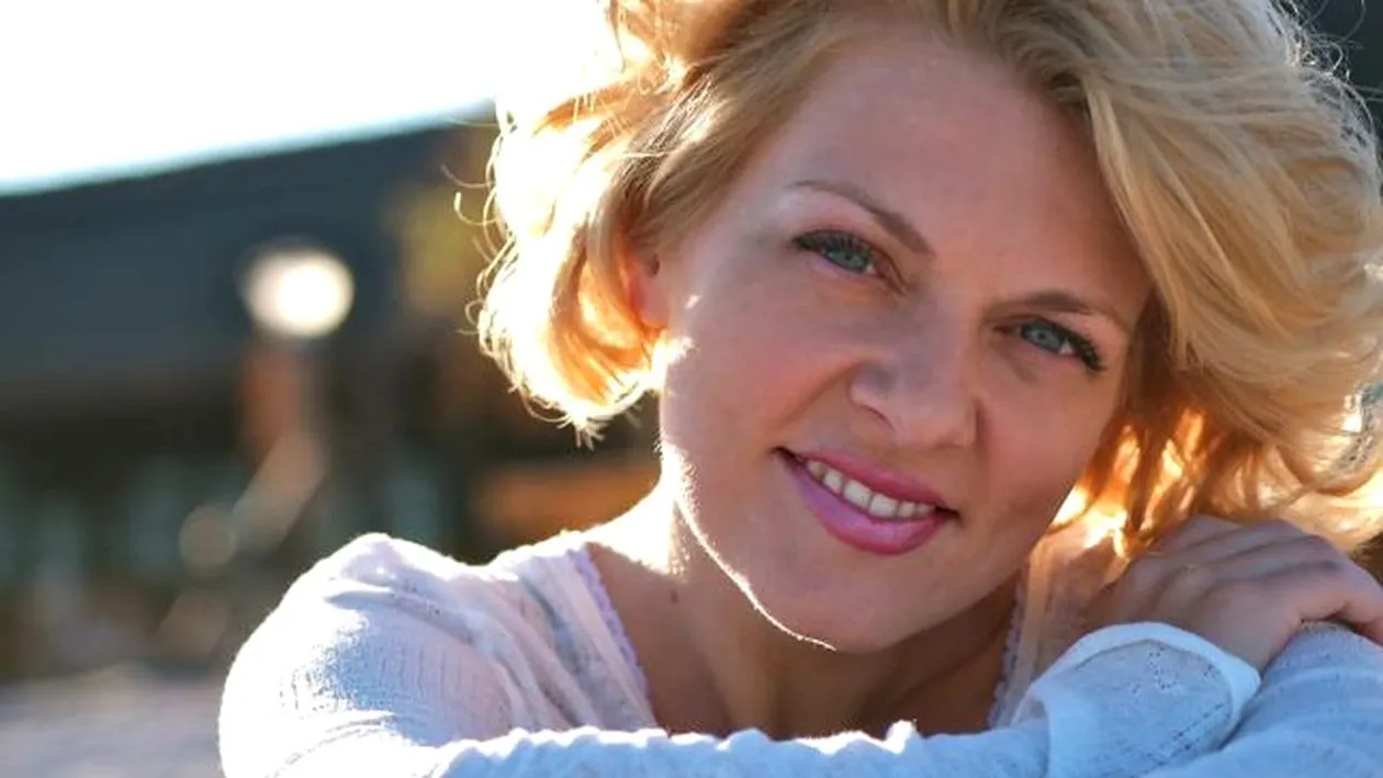 Dana Nălbaru, umilită după ce s-a fotografiat fără machiaj: “Arată ca dracu’!” Fanii i-au sărit imediat în apărare