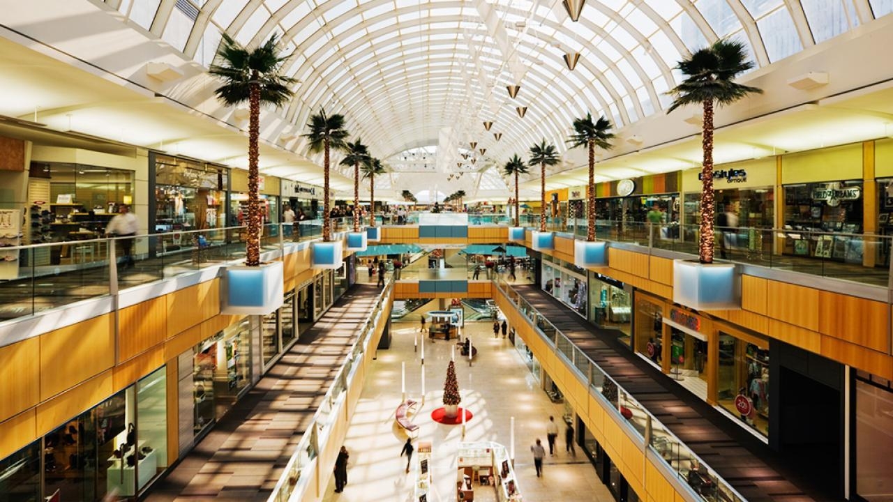 Programul de Crăciun al magazinelor şi al băncilor! Cum puteţi să vă faceţi cumpărăturile în ultima clipă
