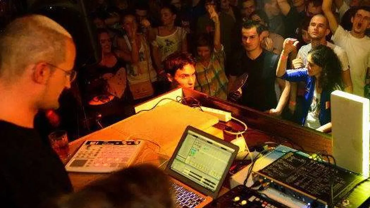 Veste buna pentru fanii trupei Suie Paparude! Liderul formatiei, Michi, care a suferit un infarct in 2013, revine pe scena!