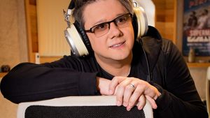 Fuego se apucă de radio, în fiecare zi, la Național FM!