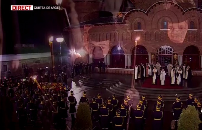 Ce s-a întâmplat azi la Palatul Elisabeta! Membrii Casei Regale, într-o ipostază rară la o săptămână după ce Regele Mihai a fost înmormântat