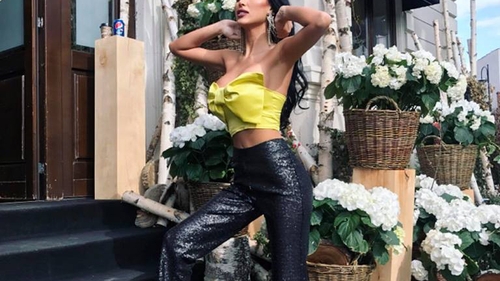 DANIELA CRUDU s-a pozat în costum de baie! Detaliul jenant care pe care l-a omis